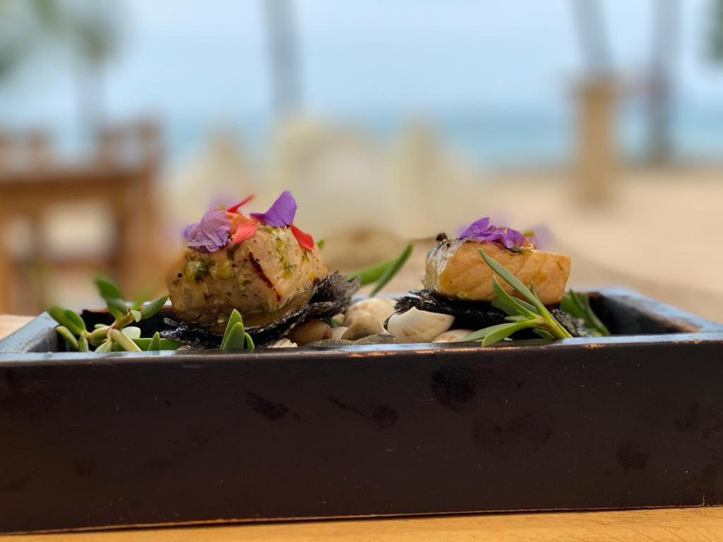 Cafe De Playa Beach Front Hotel Coco Eksteriør billede