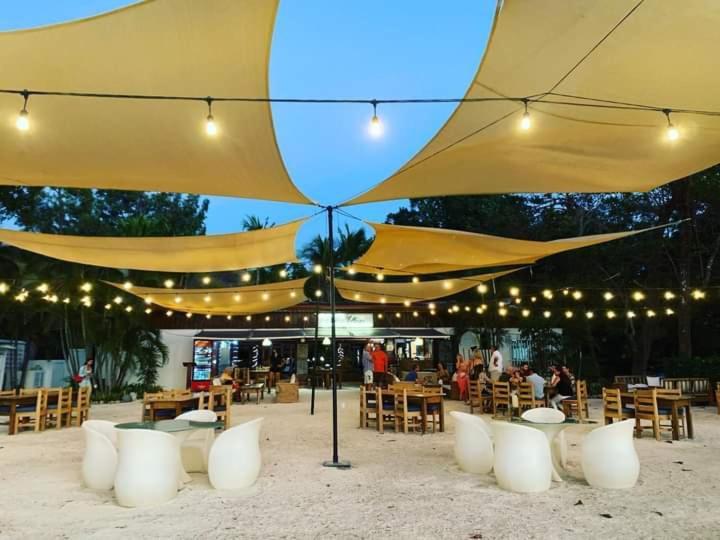 Cafe De Playa Beach Front Hotel Coco Eksteriør billede